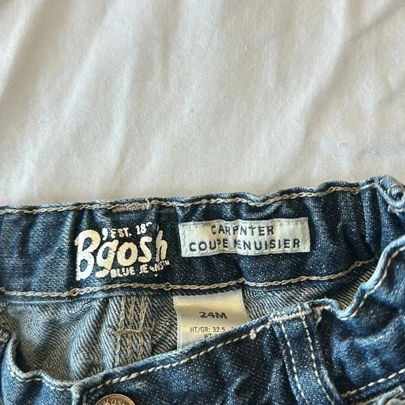 OshKosh B'gosh - 2 piece toddler  outfit/set. Size 24 months - Picture 6 of 8